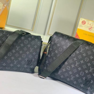 Louis Vuitton Luxury Designer Messenger Bag