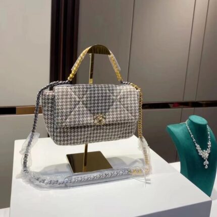 Chanel Flap Handbags For Women